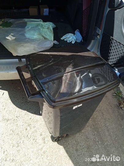 Мусорный контейнер 120 л