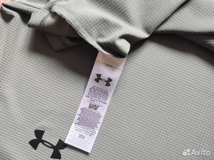 Футболка under armour серая