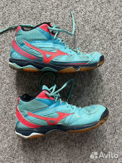 Волейбольные кроссовки mizuno