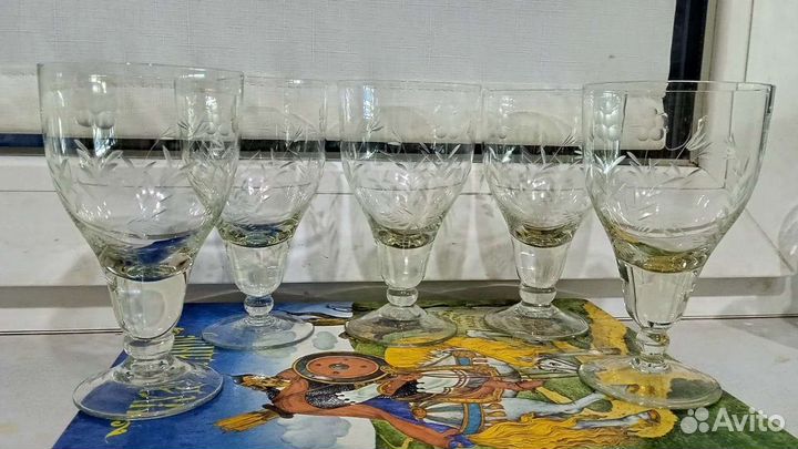 Стаканы, бокалы, пивные кружки