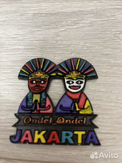 Магнит на холодильник