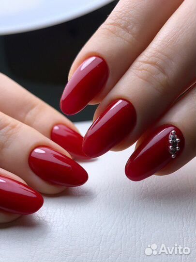 Маникюр педикюр