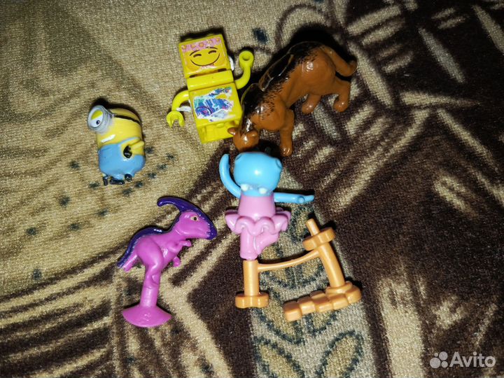 Фигурки от киндера пакетом