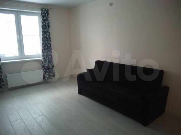2-к. квартира, 65 м², 1/10 эт.