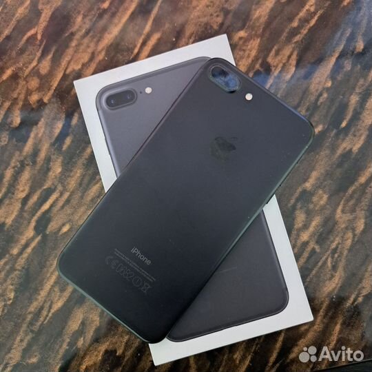 Телефон iPhone 7 plus