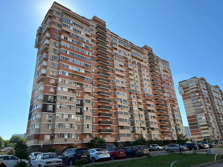 2-к. квартира, 47 м², 15/18 эт.