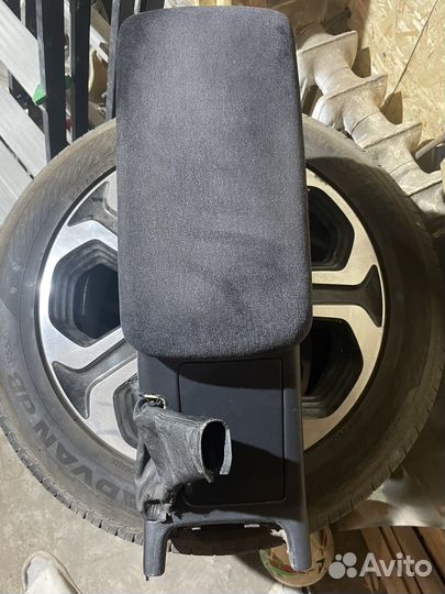 Подлокотник jzx100