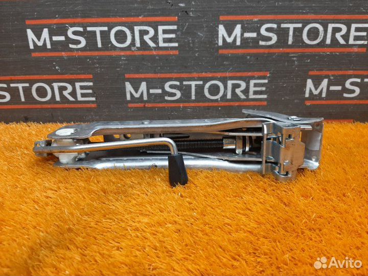 Домкрат Audi A4 B7/8E BWE 2006