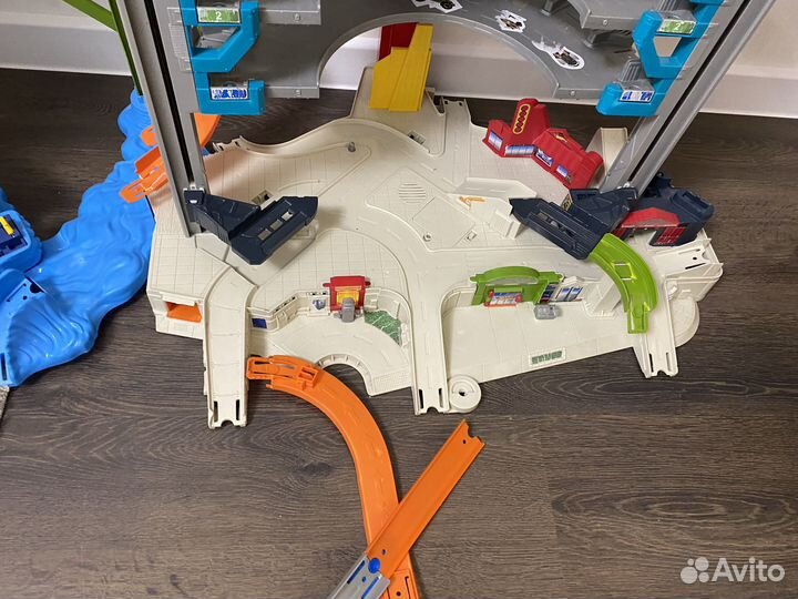 Хотвилс парковка