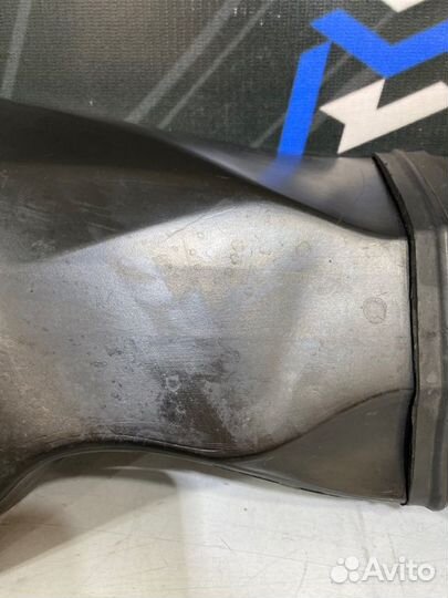 Патрубок воздушного фильтра Audi Allroad C5 BAS