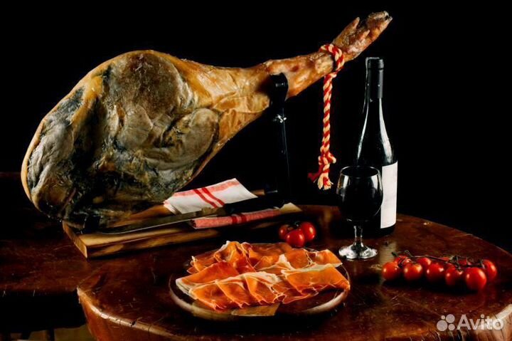 Хамон иберико нога на кости