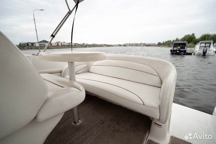 Аренда прокат катера яхты Larson в Казани