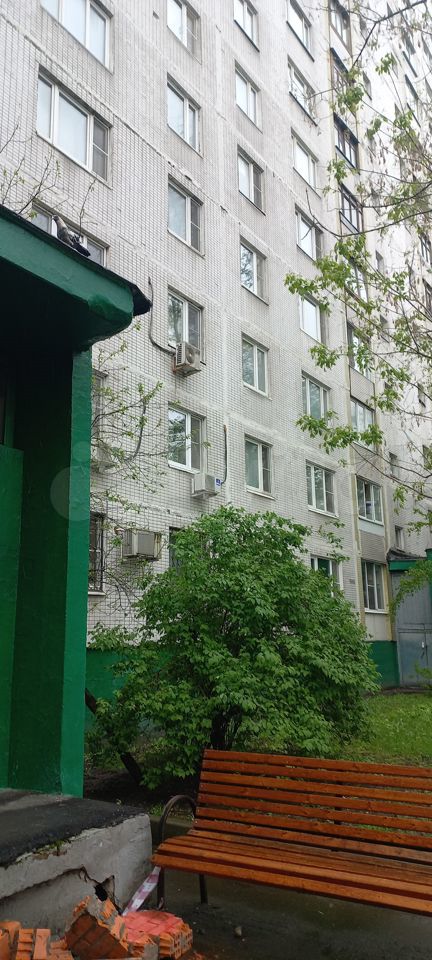 Доля в 3-к. квартире, 68 м², 6/12 эт.