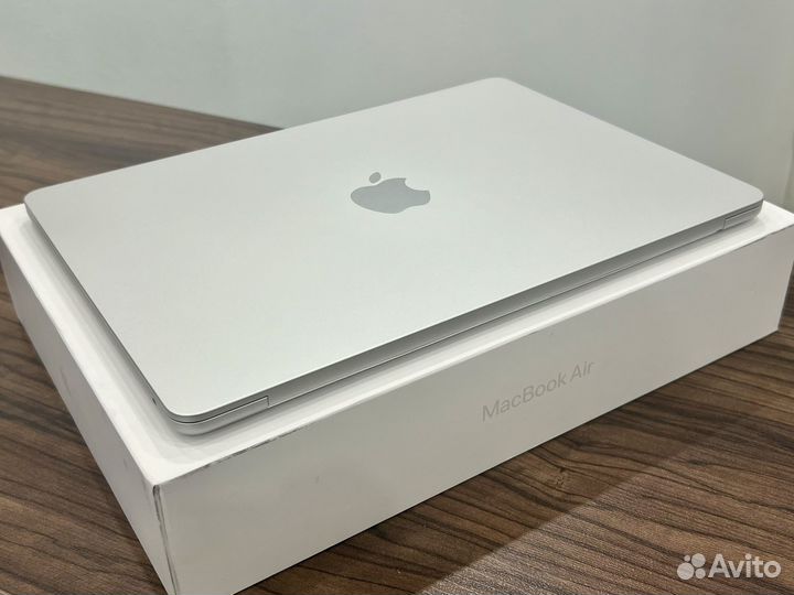 Разбор Apple MacBook air 13 2022 m2