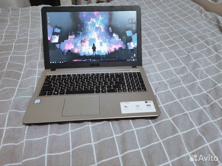 Ноутбук asus r540U