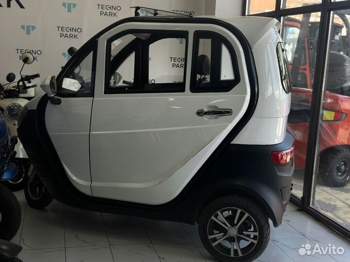 Электрический автомобиль (трицикл )