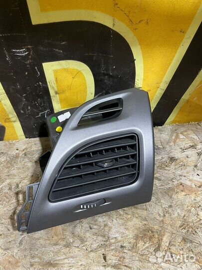 Воздуховод печки правый Рено Флюенс