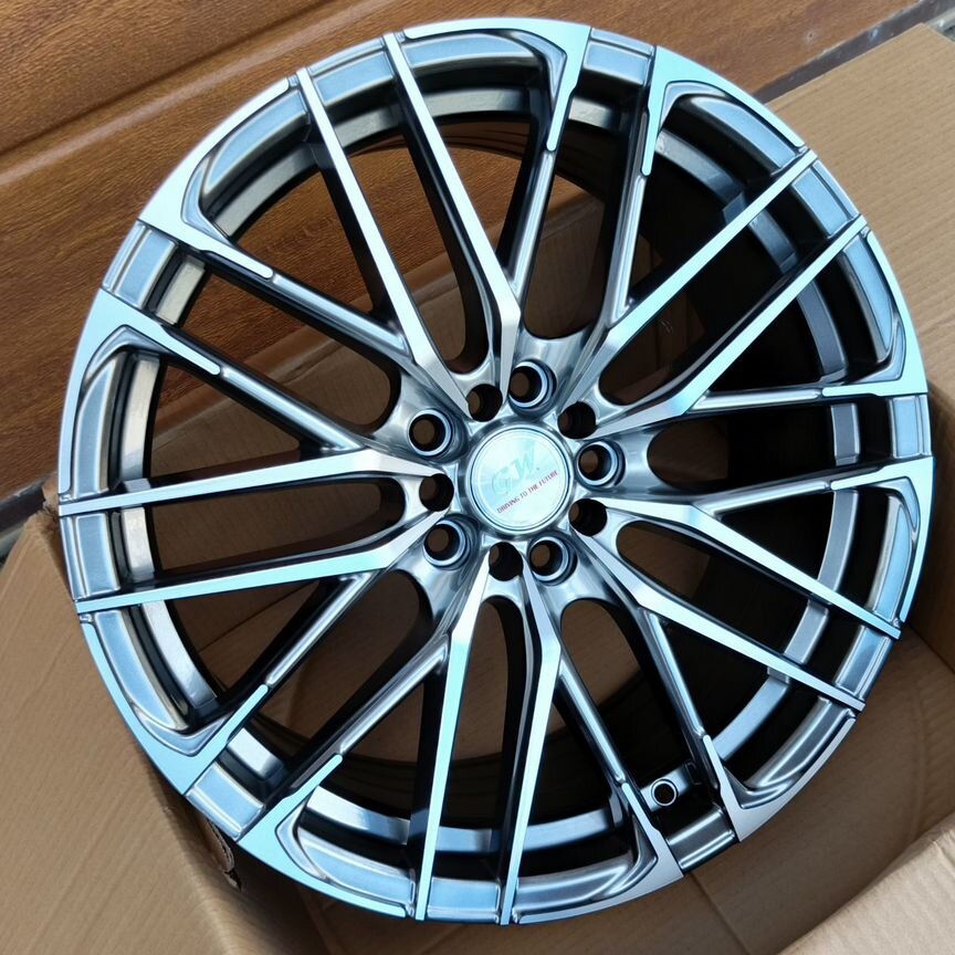 Литые диски Powcan 8.5×R18 5×100