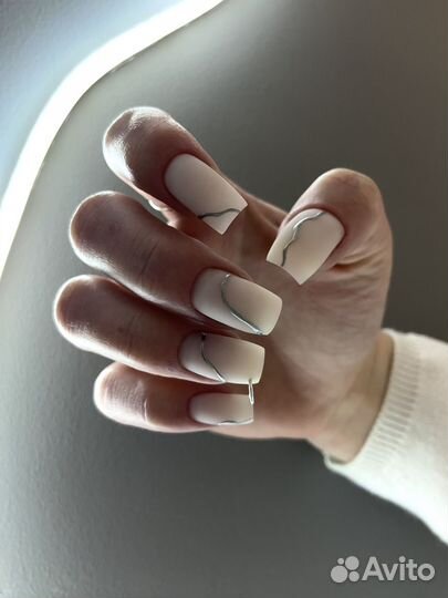 Маникюр наращивание