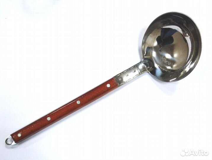 Половник с деревянной ручкой 40 см