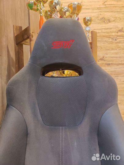 Сидение водителя STI GRB 2008