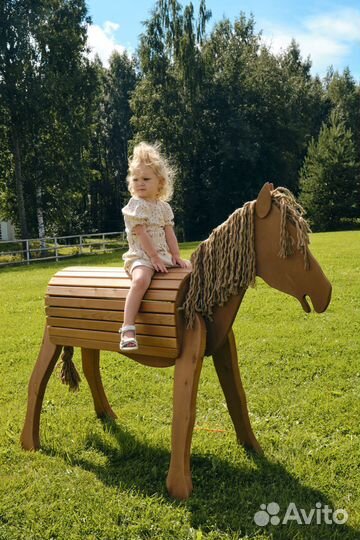 Деревянная лошадка