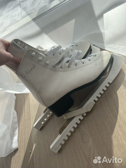 Коньки фигурные