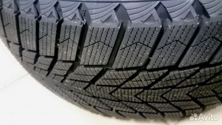 Nexen Winguard Ice Plus 205/65 R15 99T