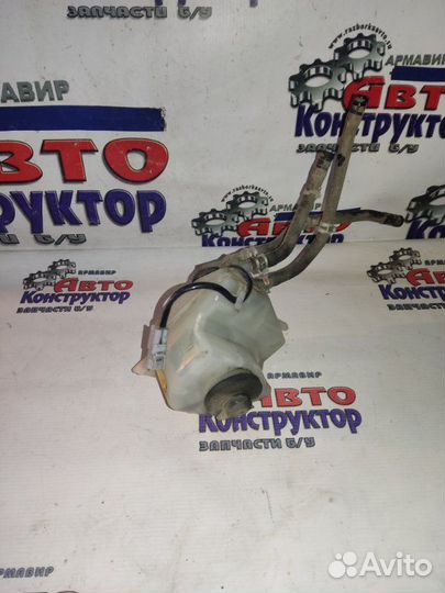 Бачок гидроусилителя руля Toyota Prius хэтчбек III