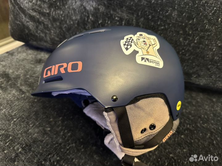 Горнолыжный шлем фирмы giro