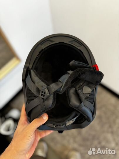 Горнолыжный шлем