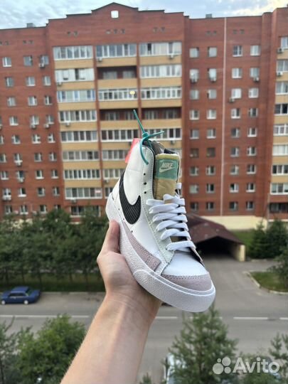 Nike Blazer Mid 77 