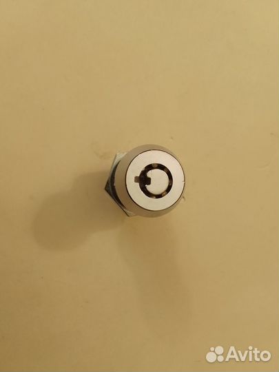 Замок для шкафа