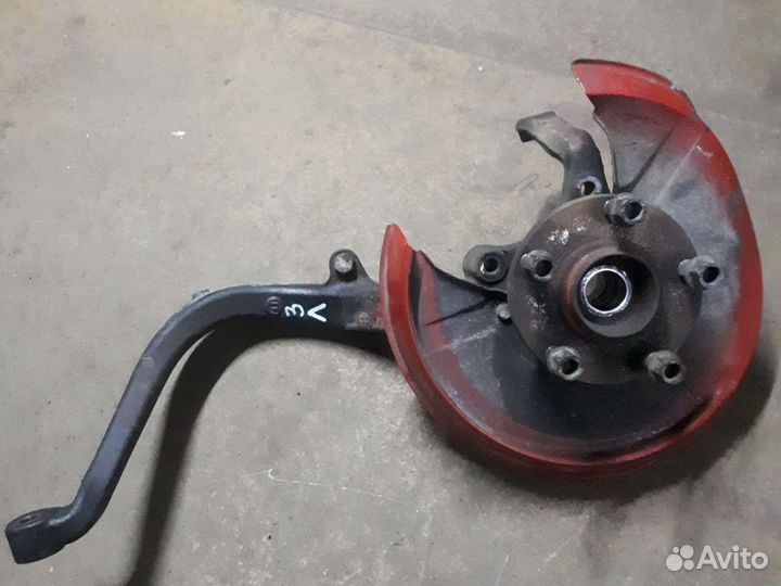 Задний левый поворотный кулак Ауди а4 б5