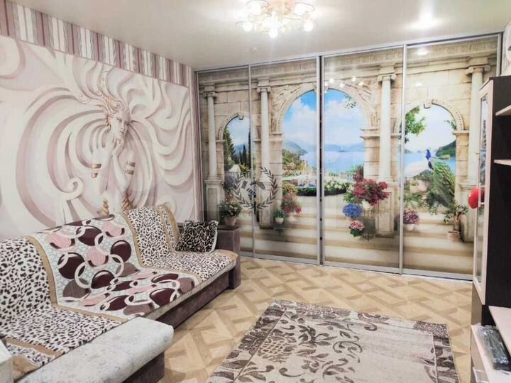 2-к. квартира, 50 м², 1/9 эт.
