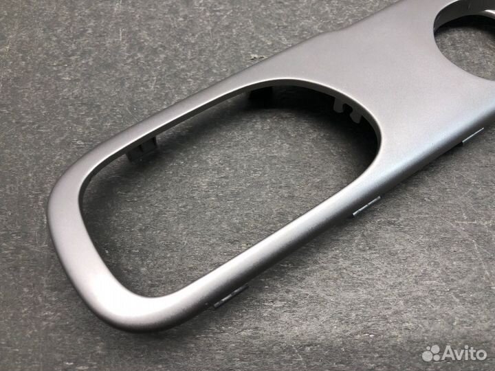 Накладка ручки двери передняя правая Chevrolet