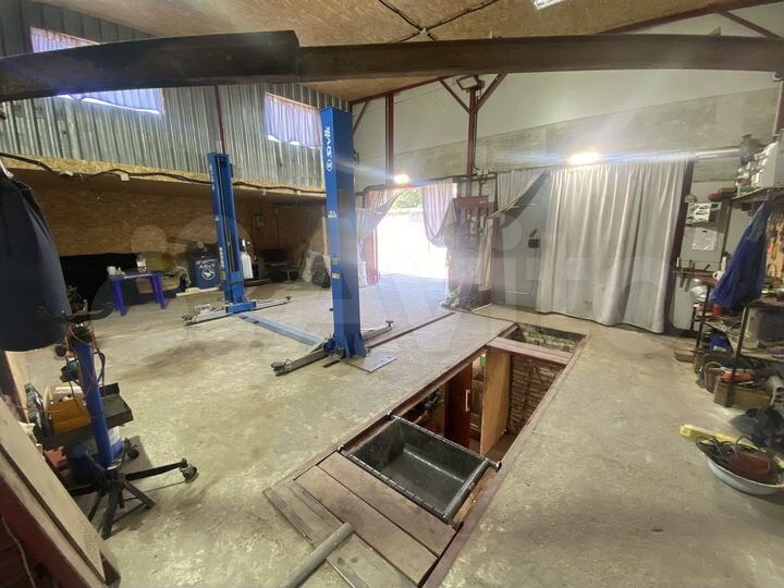 Гараж, > 30 м²