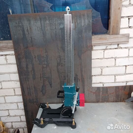 Стойка для алмазного сверления