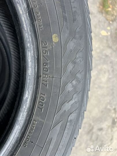 Yokohama Ice Guard IG10 215/60 R17