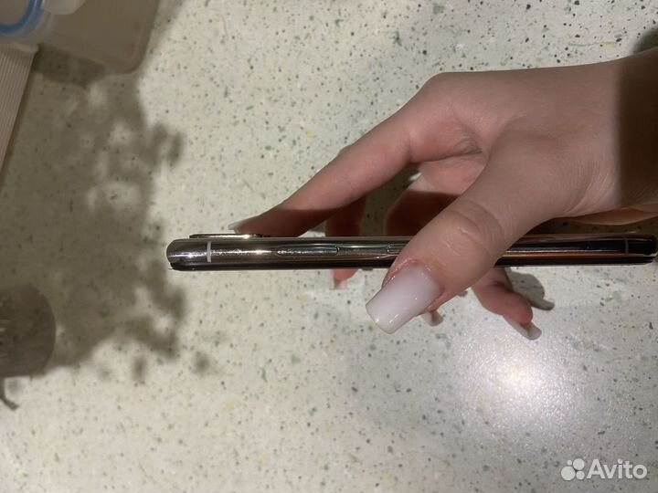 iPhone X, 64 ГБ