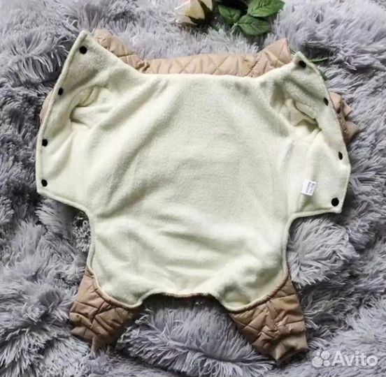 Комбинезон для маленькой собаки