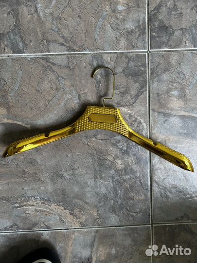 Вешалки плечики и прищепки