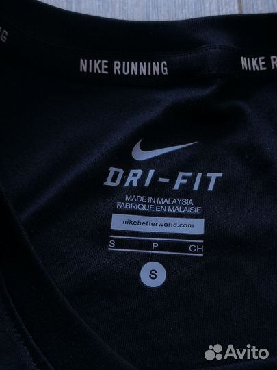 Футболка женская nike DRI Fit S беговая