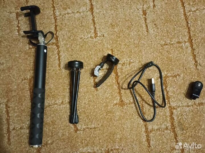 Монопод Qumo Narcissus Pro