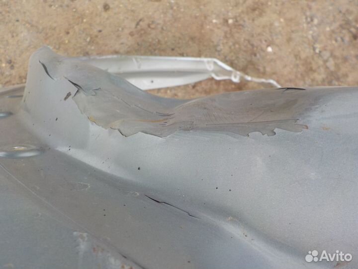 Переднее левое крыло лэндровер Land Rover Discover