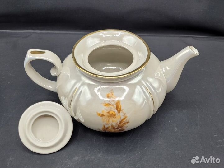 Чайник 850 мл Цветы фарфор Южноуральский аиз