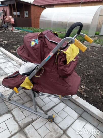 Утеплённые сани, хорошее состояние