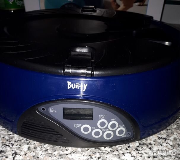 Продаю автоматическую кормушку для животных