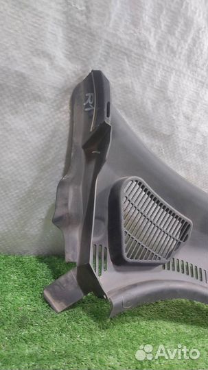 Решетка стеклоочистителей Ford Fiesta (CB1) 2009