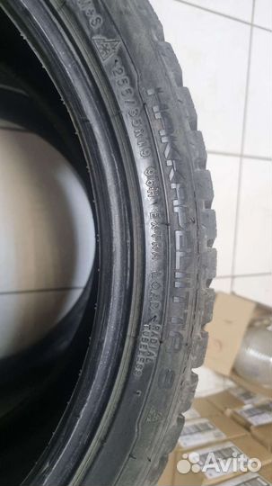 Nokian Tyres Hakkapeliitta 8 255/35 R19